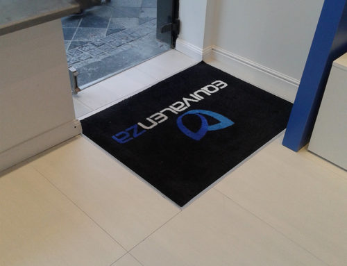 Tapis personnalisé encastré pour Equivalenza à Bruxelles